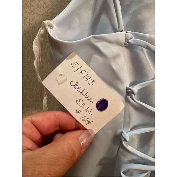 Vintage ice blue gown - Picture 7 of 9